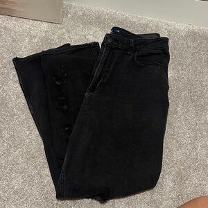 Hollister Ultra High Rise 90’s Black Straight Leg Jeans (small paint stain)